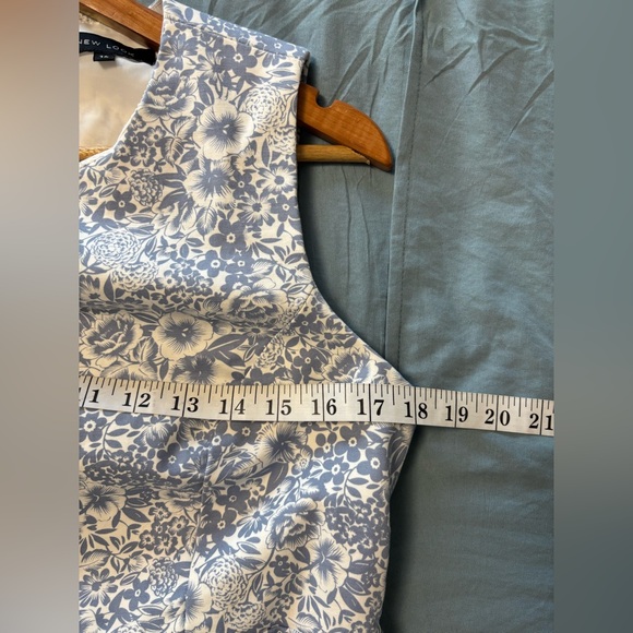 European Floral Blue and White Dress - Picture 9 of 11